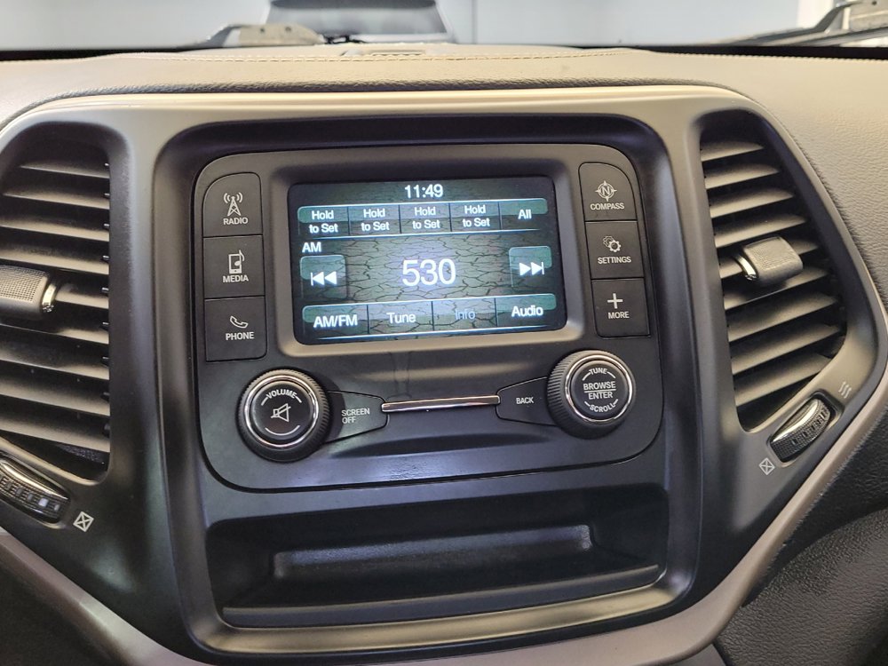 Used 2015 Jeep Cherokee Sport image 25