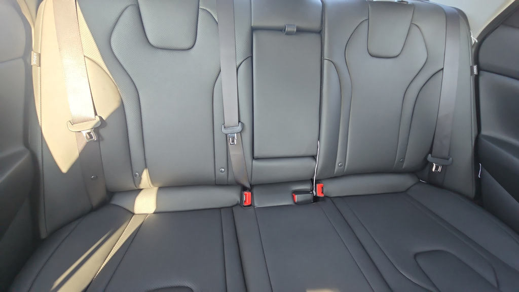 New 2026 Hyundai Elantra Limited FWD image 10