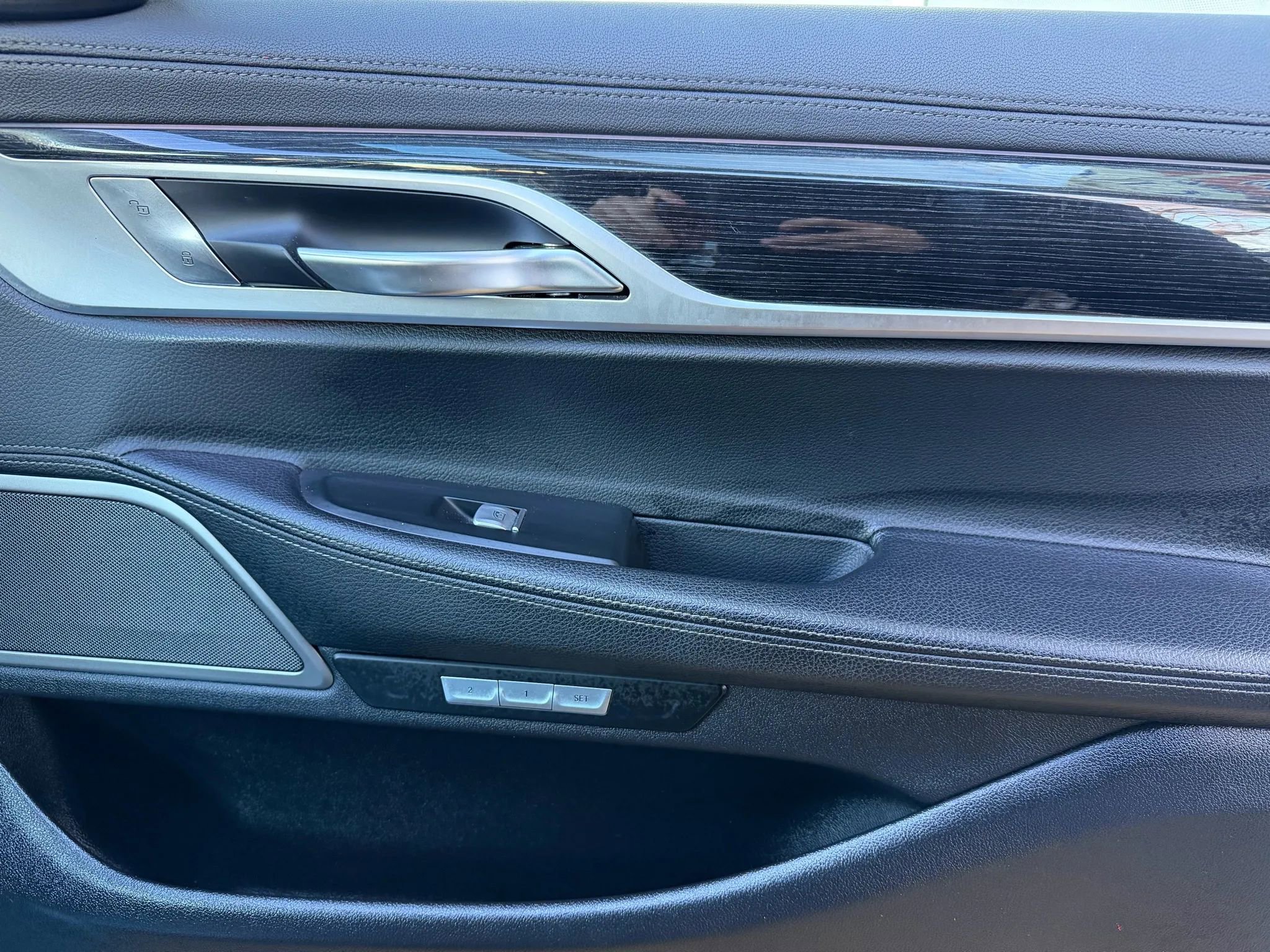 Used 2018 BMW 740i xDrive image 15