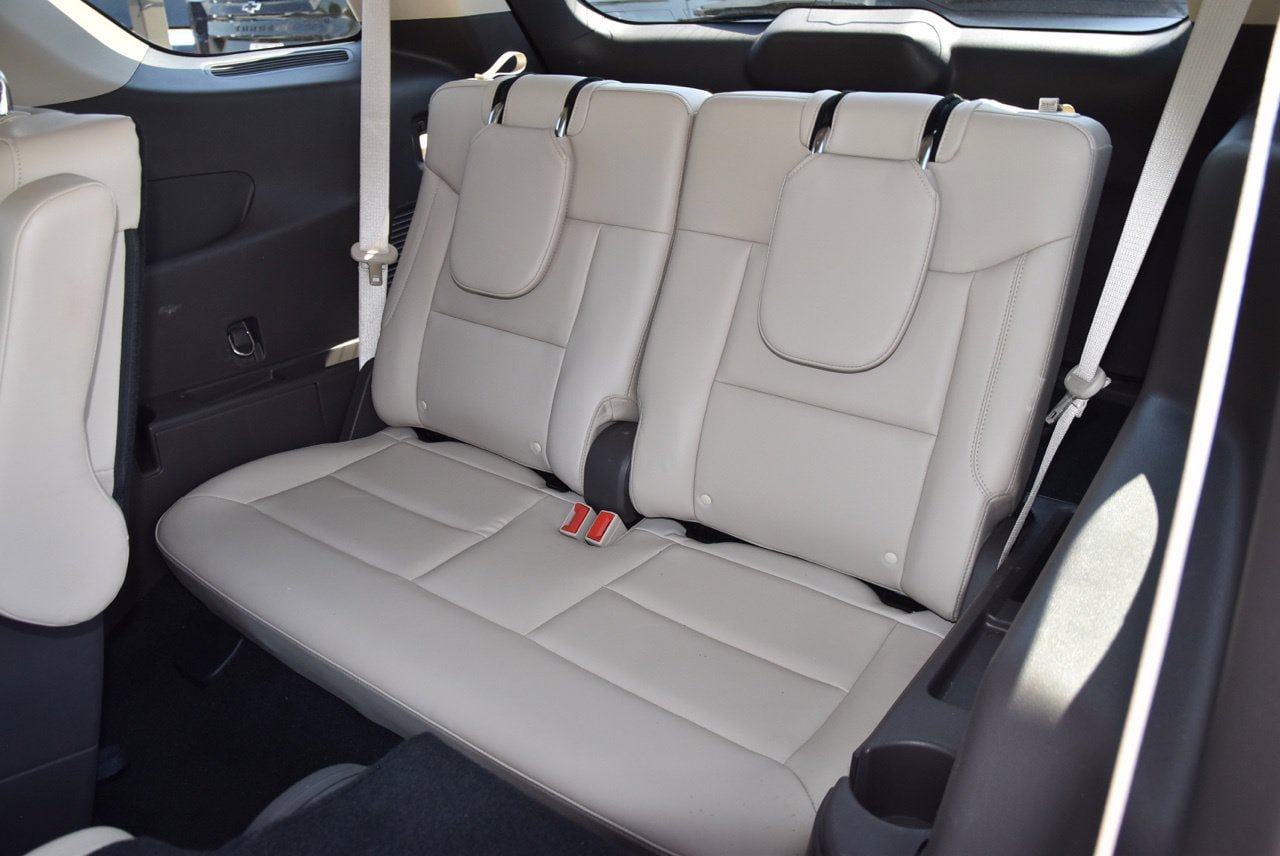 Used 2020 Ford Explorer Platinum w/ Premium Technology Package AWD/4WD image 11