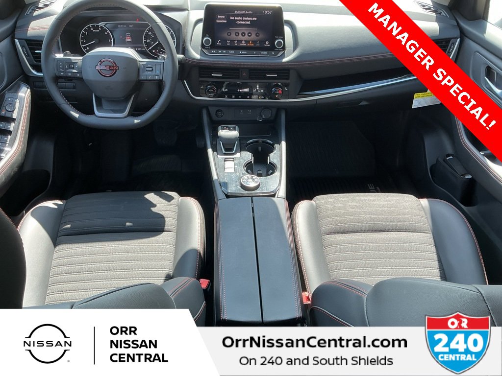 Certified 2025 Nissan Rogue SV image 17