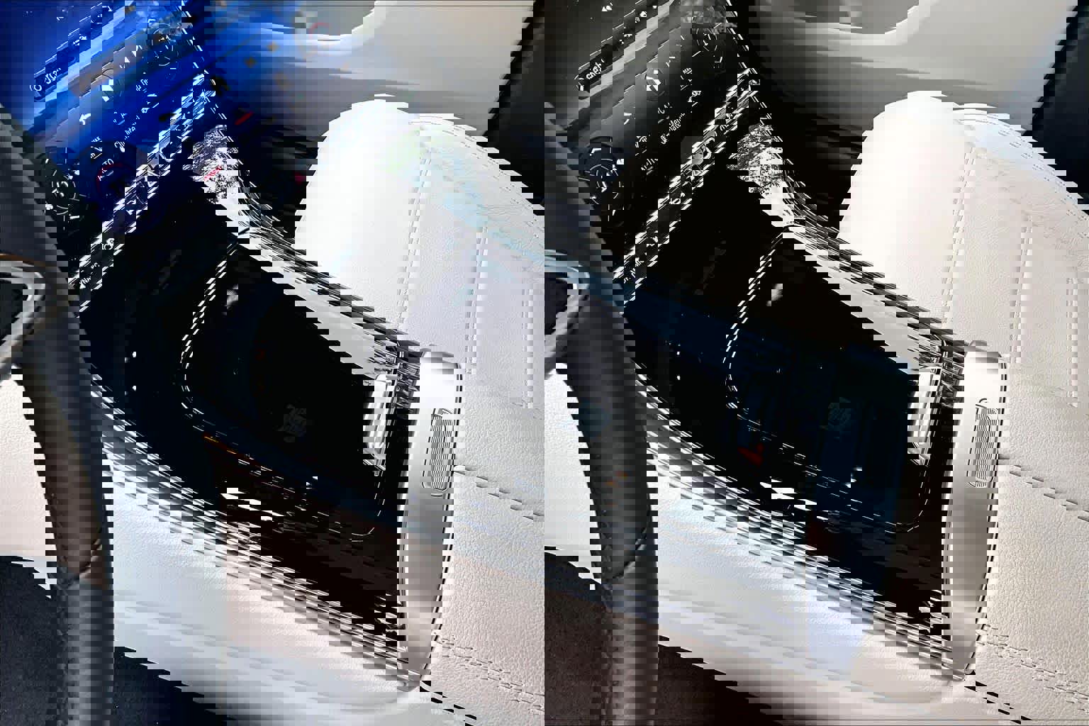 Used 2024 Mercedes-Benz GLC 300 4MATIC image 17