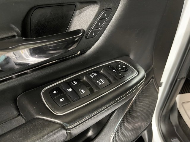 Used 2022 RAM 1500 Limited w/ Body-Colour Bumper Group image 10