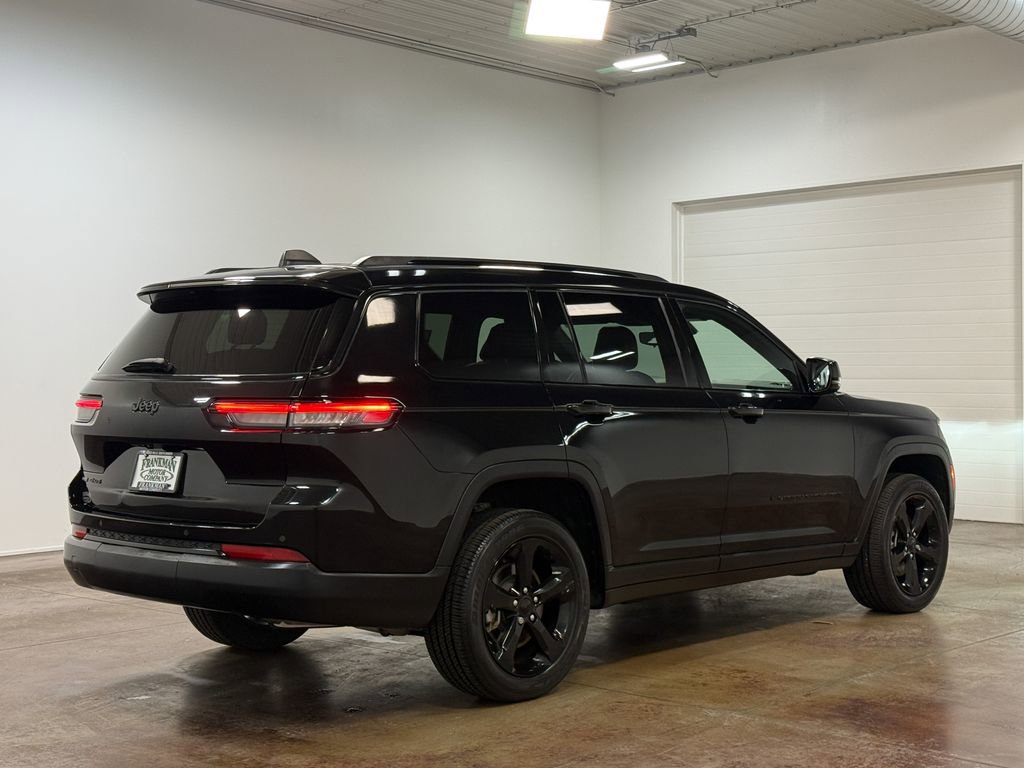 Used 2023 Jeep Grand Cherokee L Laredo AWD/4WD image 5