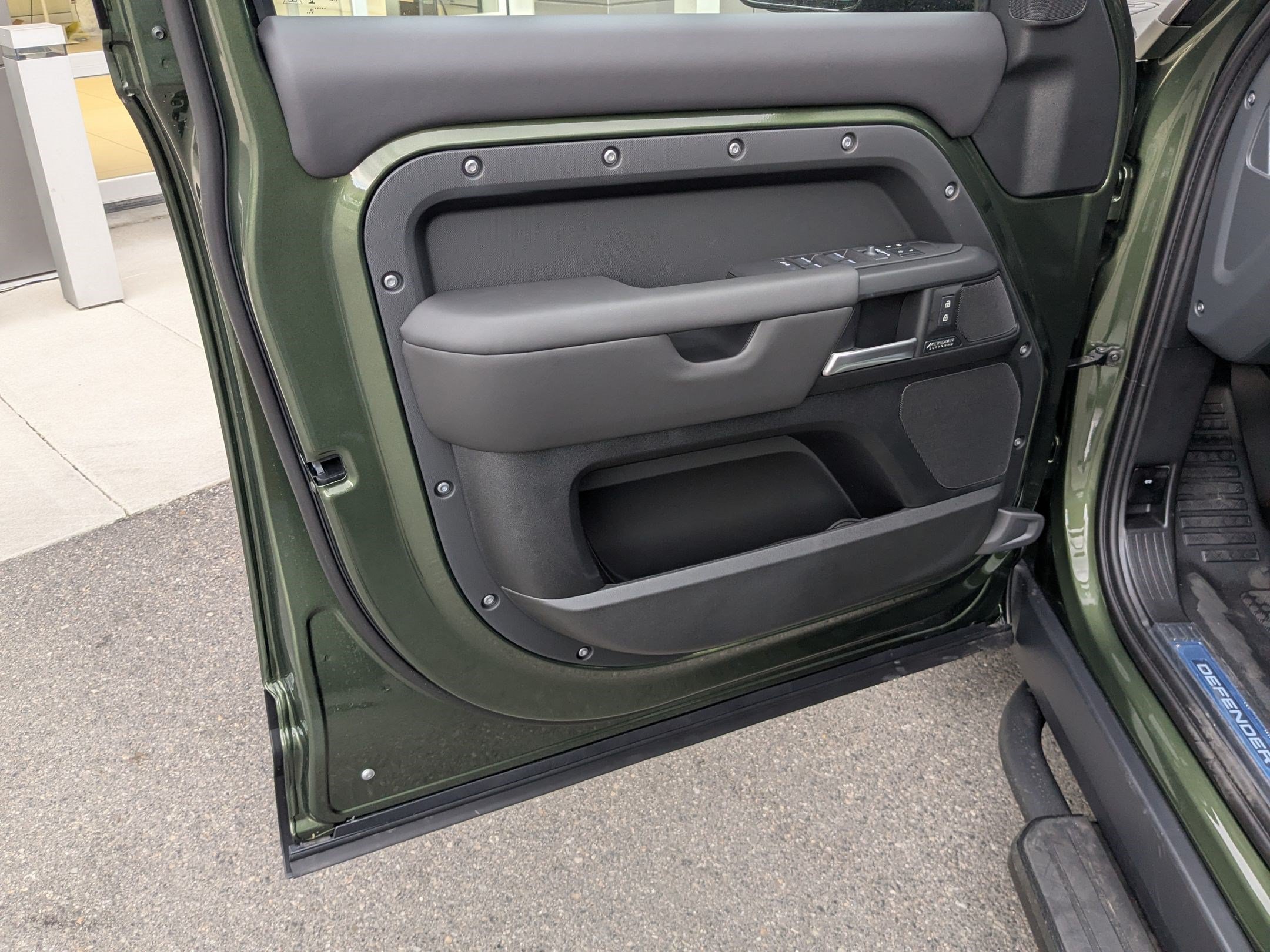 New 2026 Land Rover Defender 130 X-Dynamic SE AWD/4WD image 12