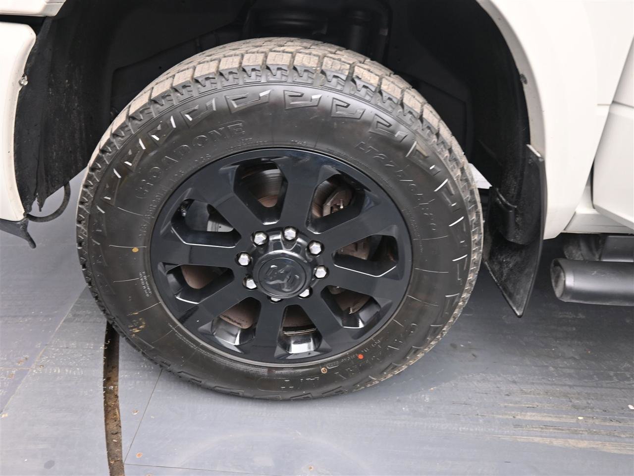 Used 2017 RAM 2500 Laramie w/ Sport Appearance Group AWD/4WD image 17