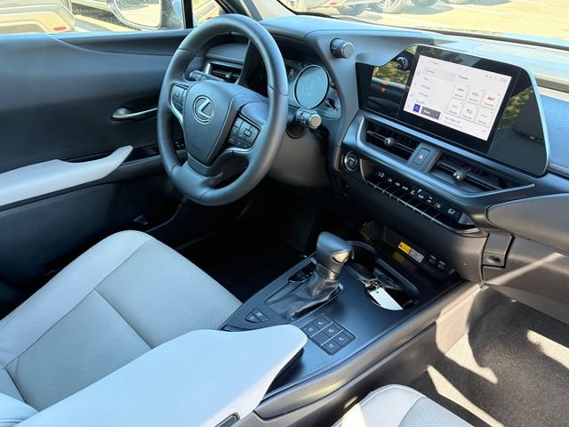 Used 2023 Lexus UX 250h F Sport w/ Accessory Package (Z1) AWD/4WD image 28