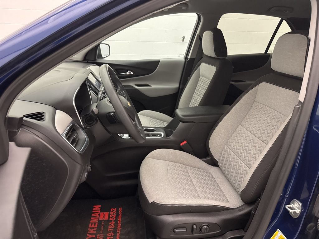 Used 2023 Chevrolet Equinox LS AWD/4WD image 18