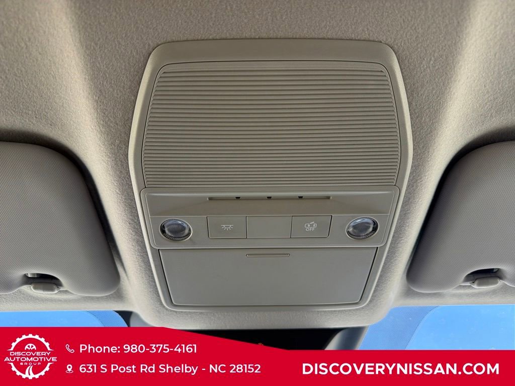 Certified 2025 Nissan Kicks SR image 26