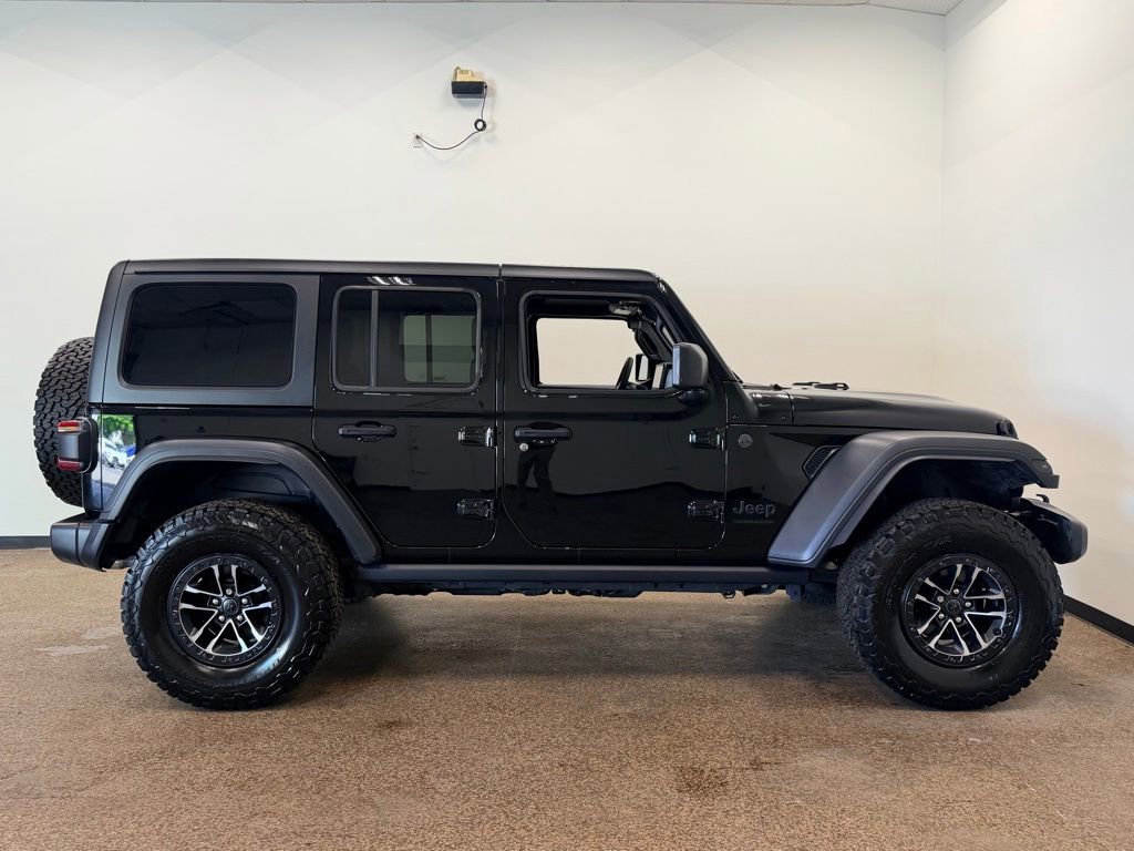 Used 2024 Jeep Wrangler Unlimited Sport AWD/4WD image 6