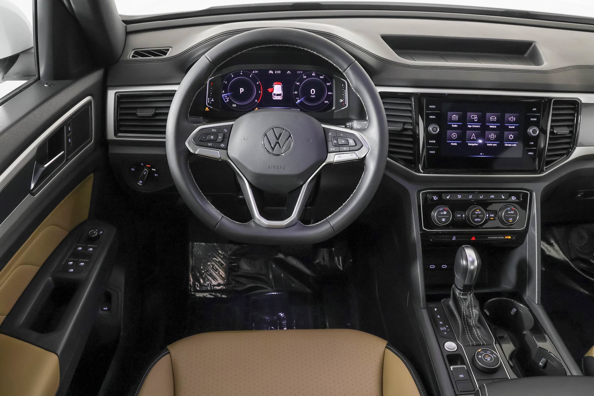 Used 2023 Volkswagen Atlas Cross Sport SE w/ Panoramic Sunroof Package AWD/4WD image 38