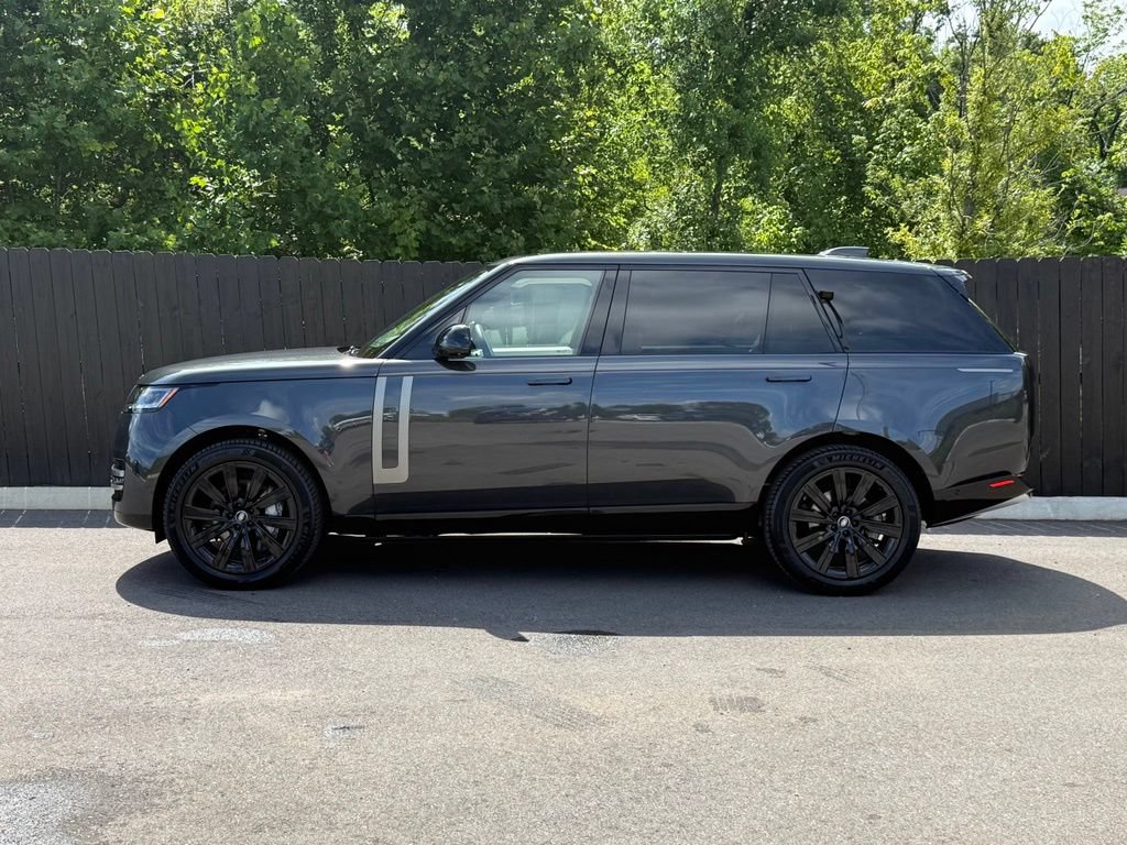 Certified 2025 Land Rover Range Rover Long Wheelbase SE AWD/4WD image 2