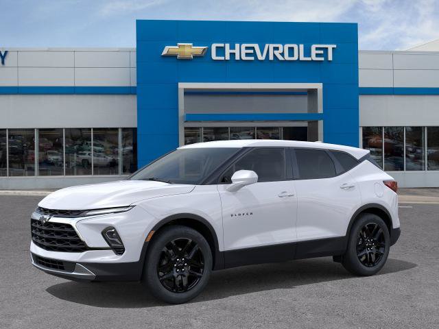 New 2026 Chevrolet Blazer LT FWD image 2