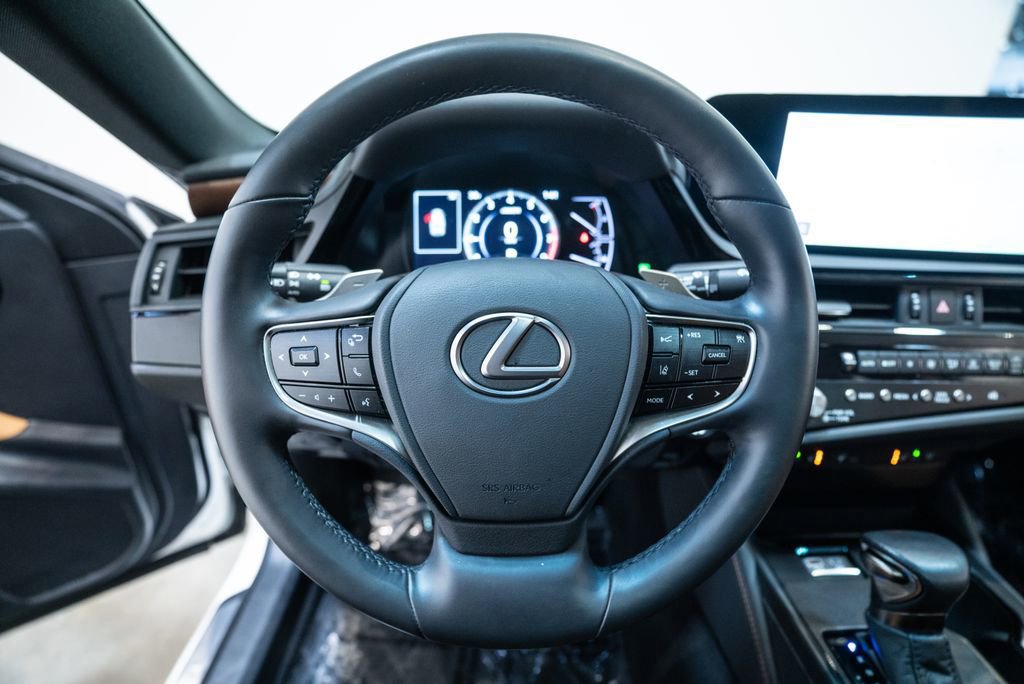 Used 2023 Lexus ES 350 w/ Premium Package image 17