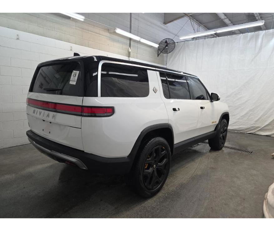 Used 2022 Rivian R1S Launch Edition image 5