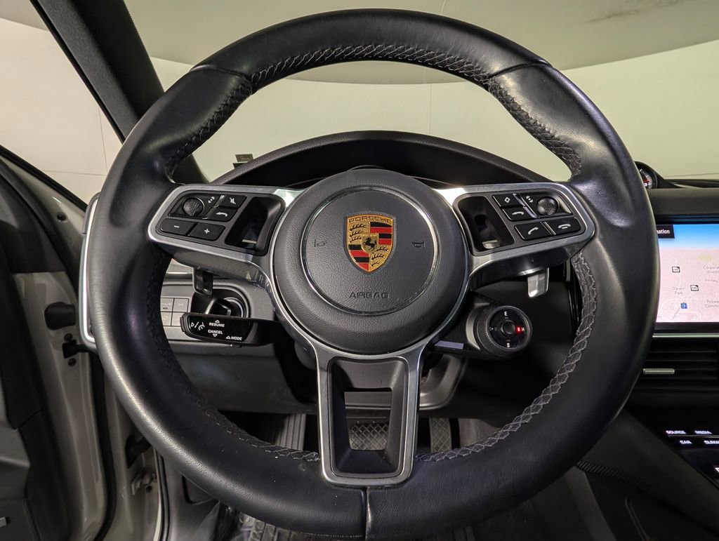 Certified 2023 Porsche Cayenne Platinum Edition image 34