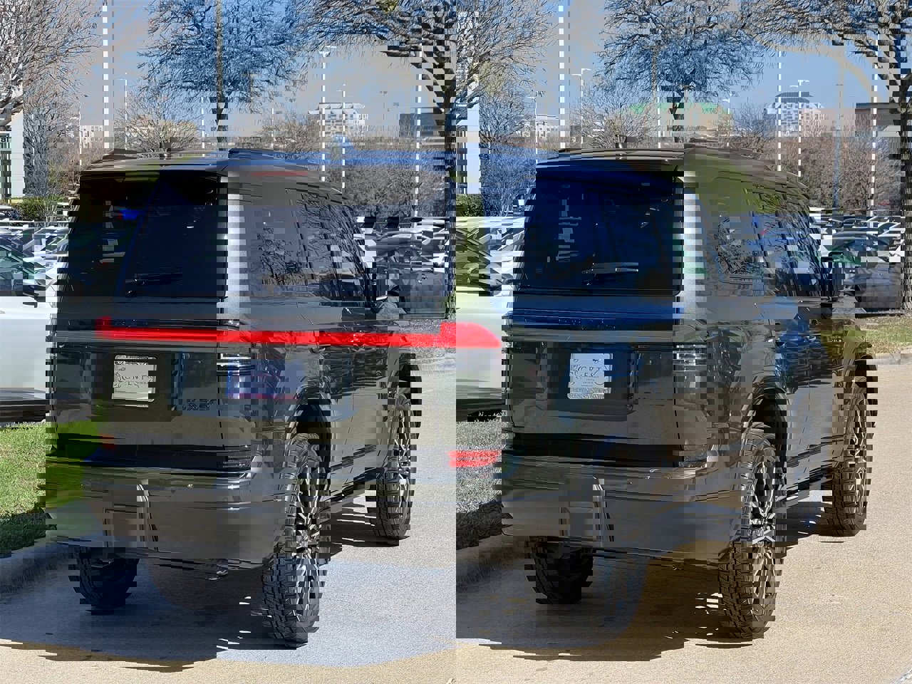 Used 2025 Lexus GX 550 w/ Cold Area Package image 4