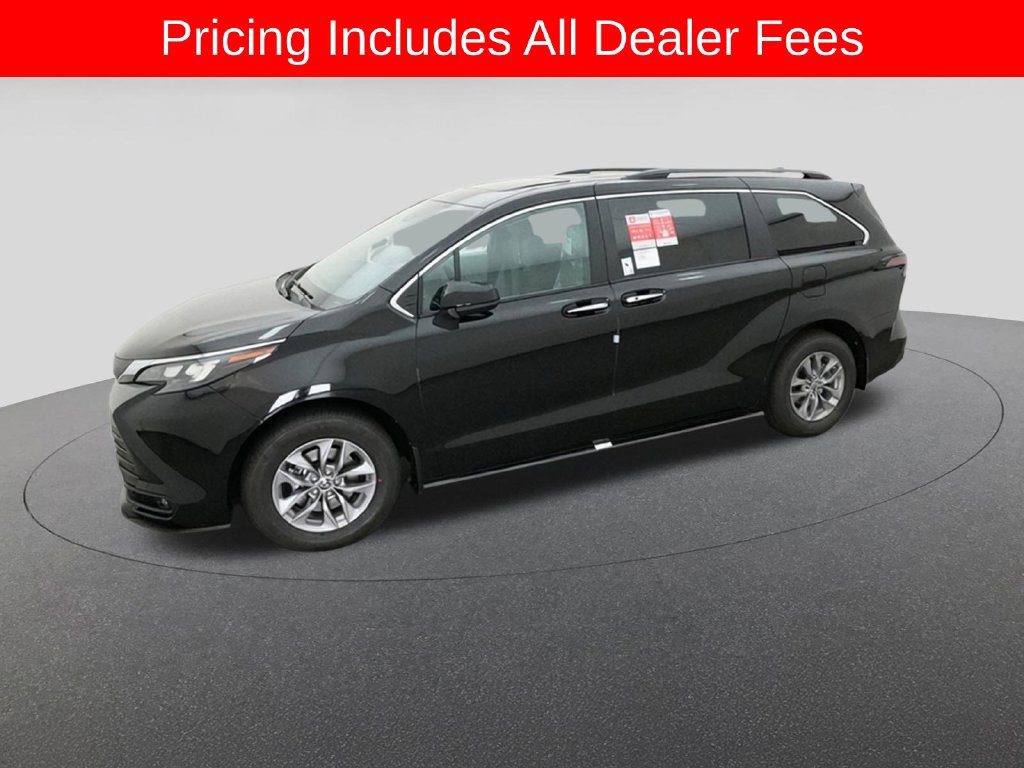 New 2026 Toyota Sienna XLE FWD image 2