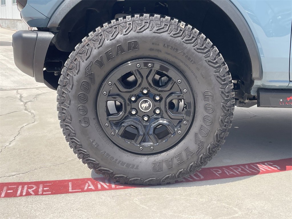 Used 2023 Ford Bronco Wildtrak image 9