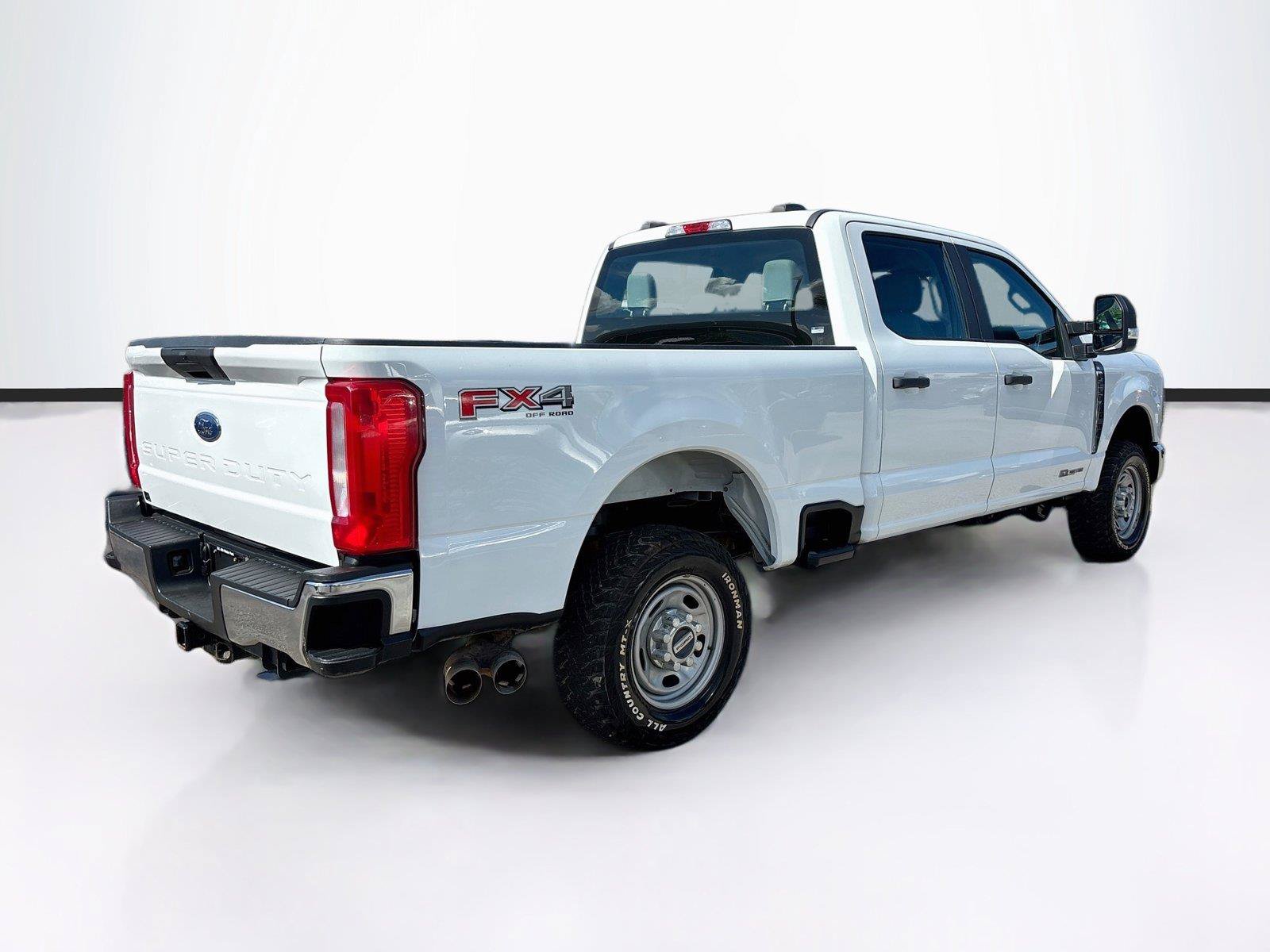 Used 2023 Ford F250 XL w/ FX4 Off-Road Package AWD/4WD image 7