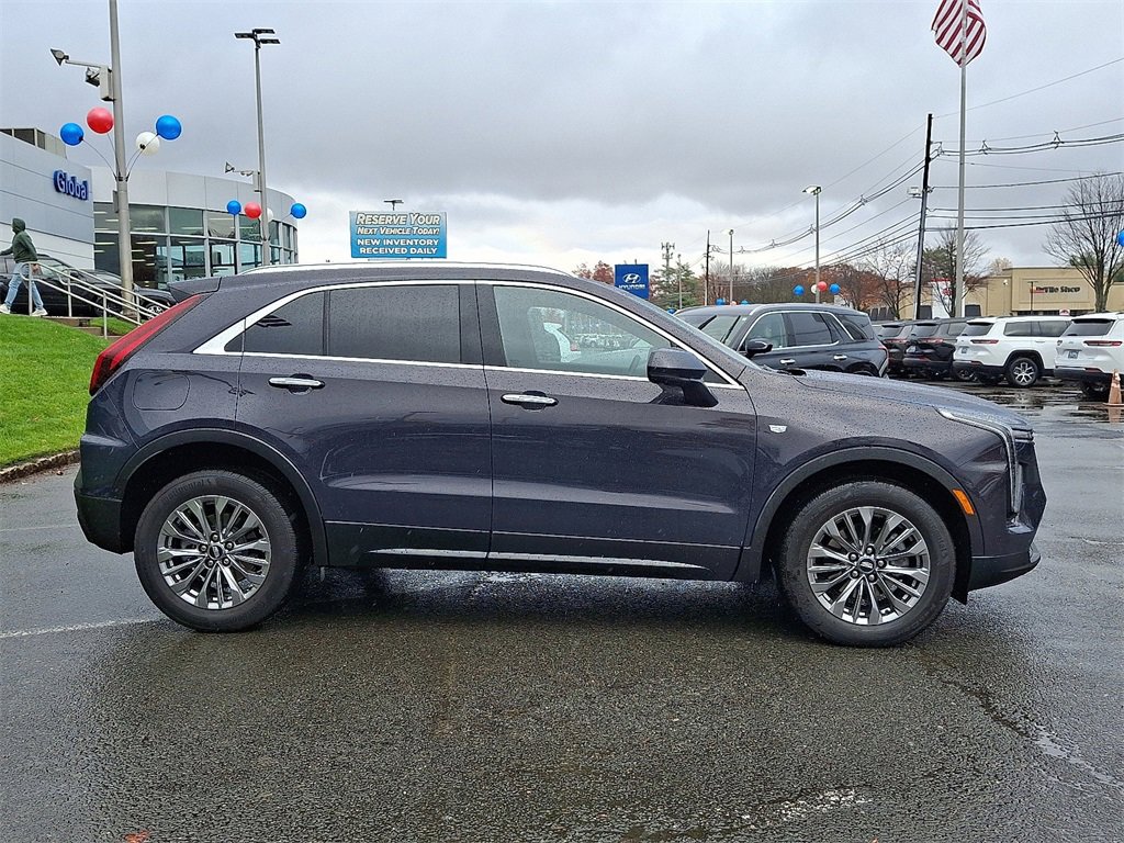 Used 2025 Cadillac XT4 Premium Luxury w/ Cold Weather Package image 8