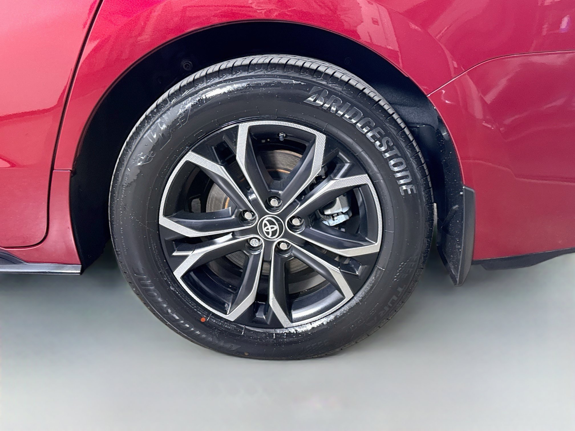 Used 2025 Toyota Sienna Platinum AWD/4WD image 33