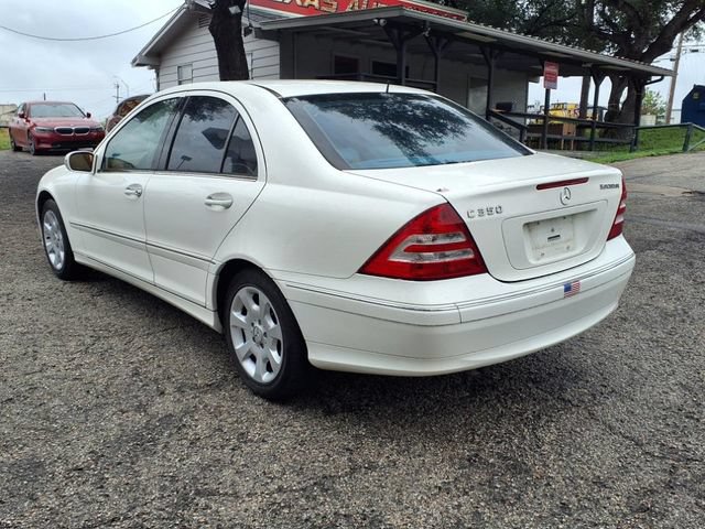Used 2006 Mercedes-Benz C 350 Sedan w/ Sunroof Pkg image 4