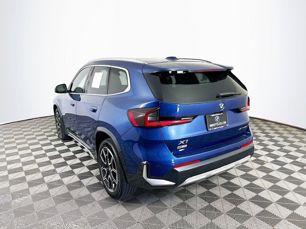 Used 2025 BMW X1 xDrive28i AWD/4WD image 6