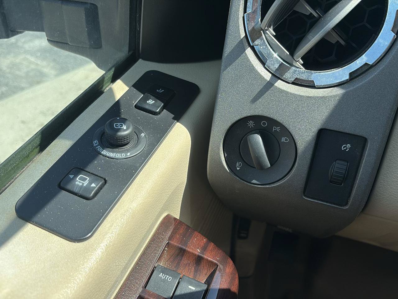 Used 2010 Ford F250 Lariat RWD image 15