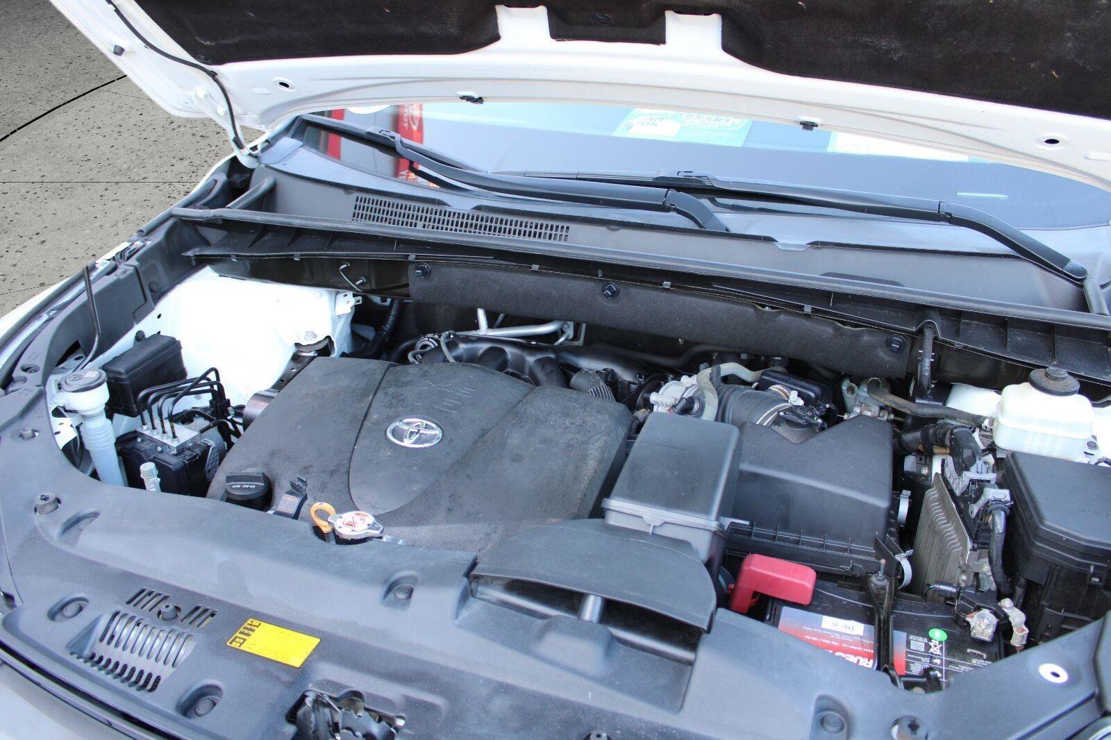 Used 2018 Toyota Highlander XLE AWD/4WD image 52