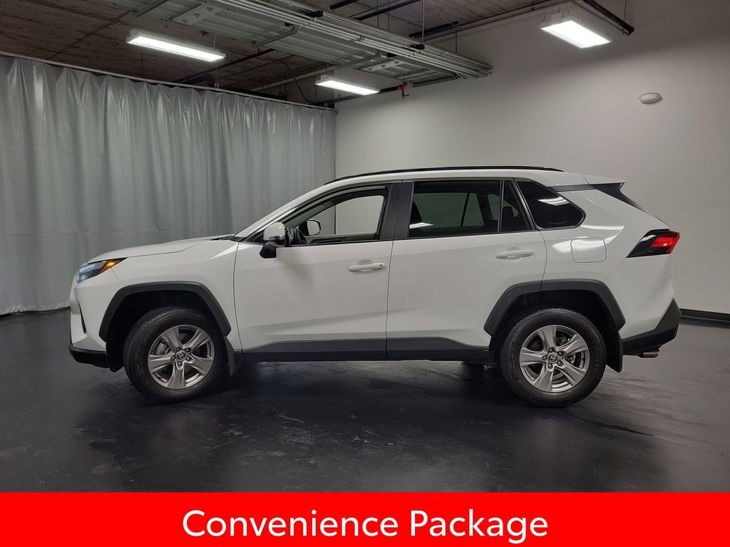 Used 2025 Toyota RAV4 XLE w/ Convenience Package FWD image 5