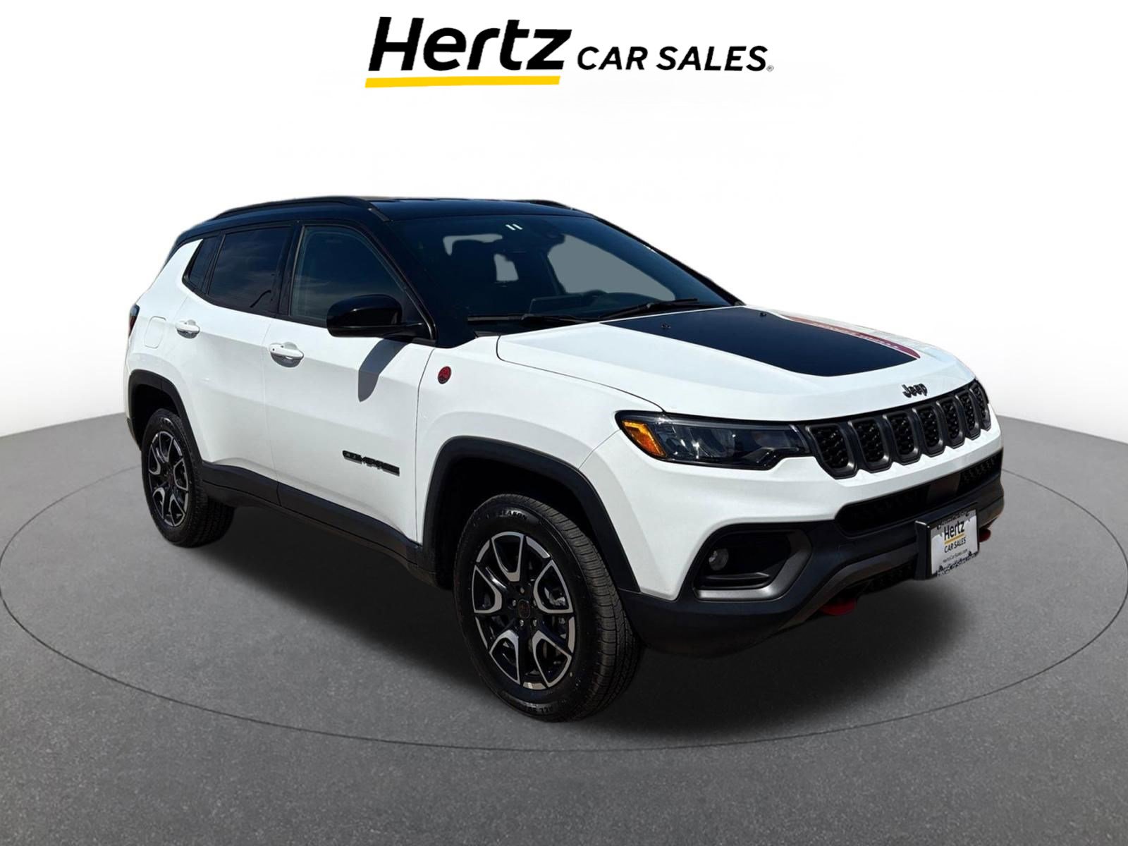 Used 2025 Jeep Compass Trailhawk AWD/4WD image 1