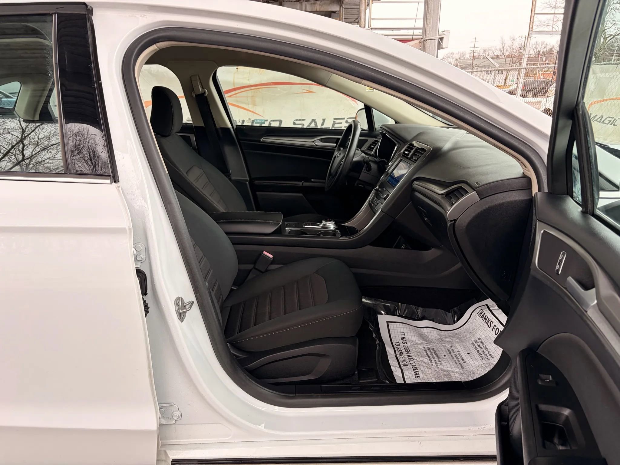 Used 2020 Ford Fusion SE image 66