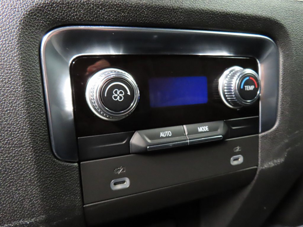 Used 2023 GMC Yukon SLE image 12