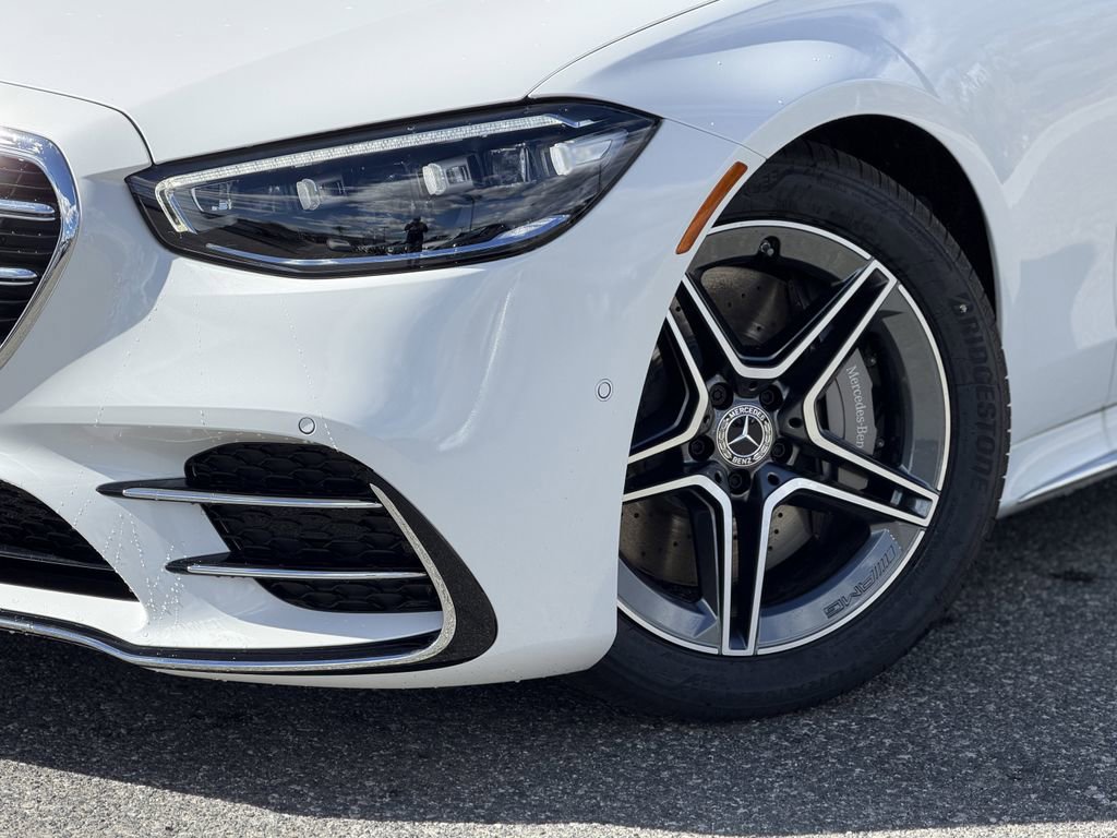 New 2026 Mercedes-Benz S 580e 4MATIC Sedan image 3