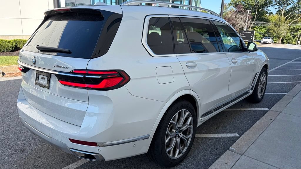 Certified 2025 BMW X7 xDrive40i AWD/4WD image 3
