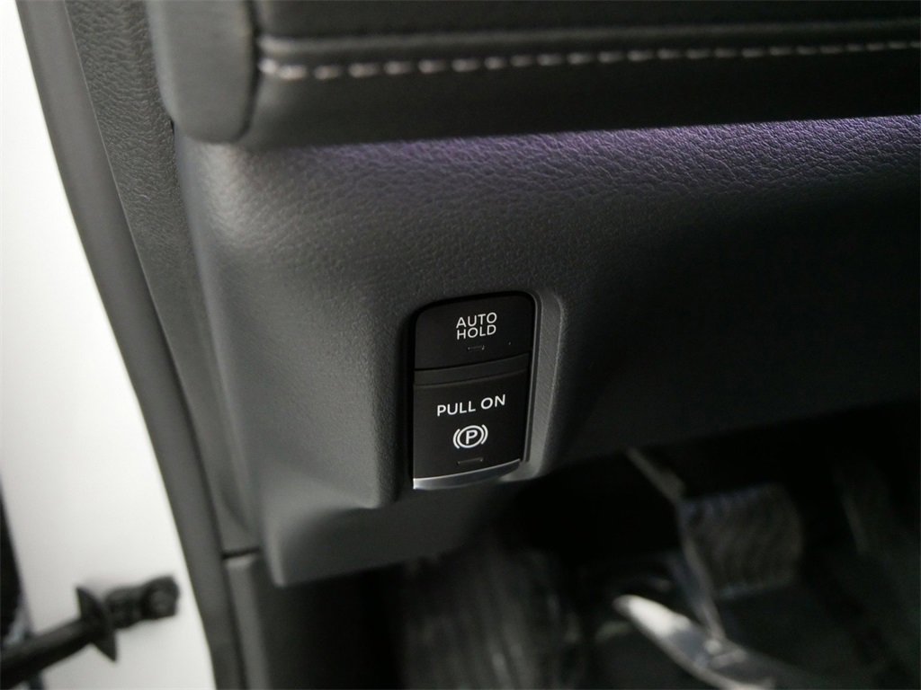 New 2025 INFINITI QX80 Sensory image 17