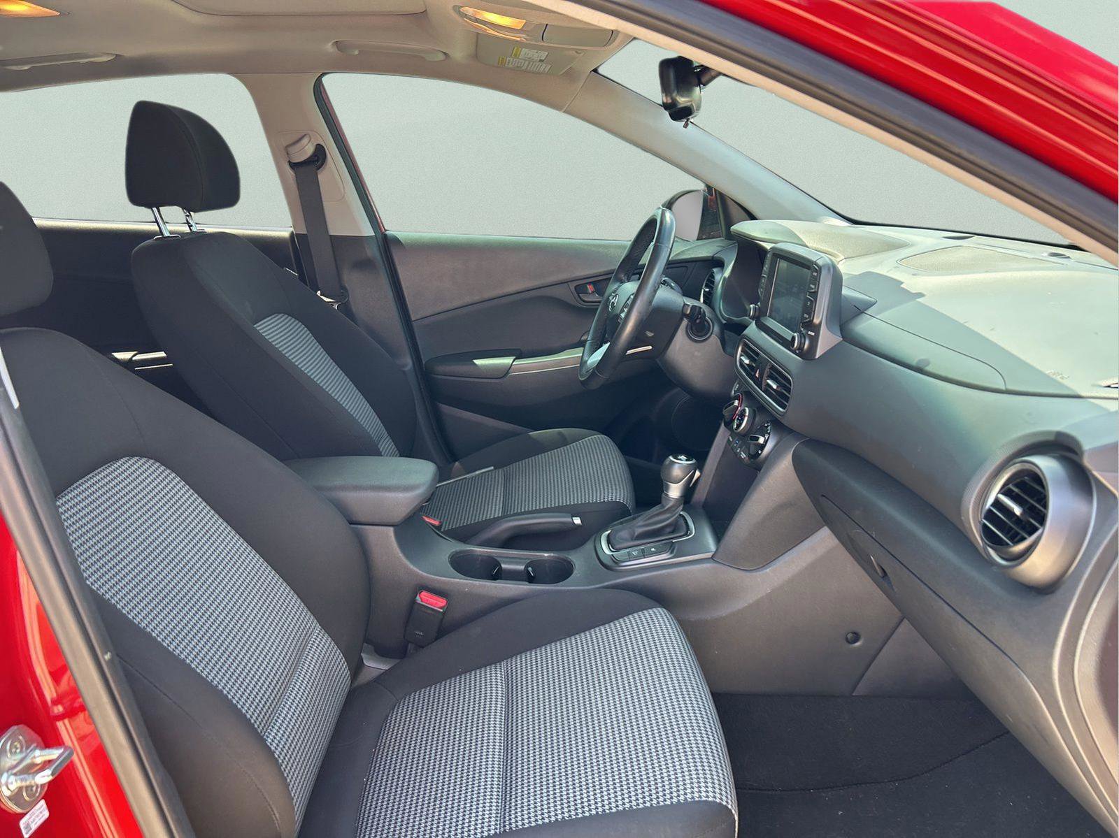 Used 2019 Hyundai Kona SEL w/ SEL Tech Package 02 FWD image 12