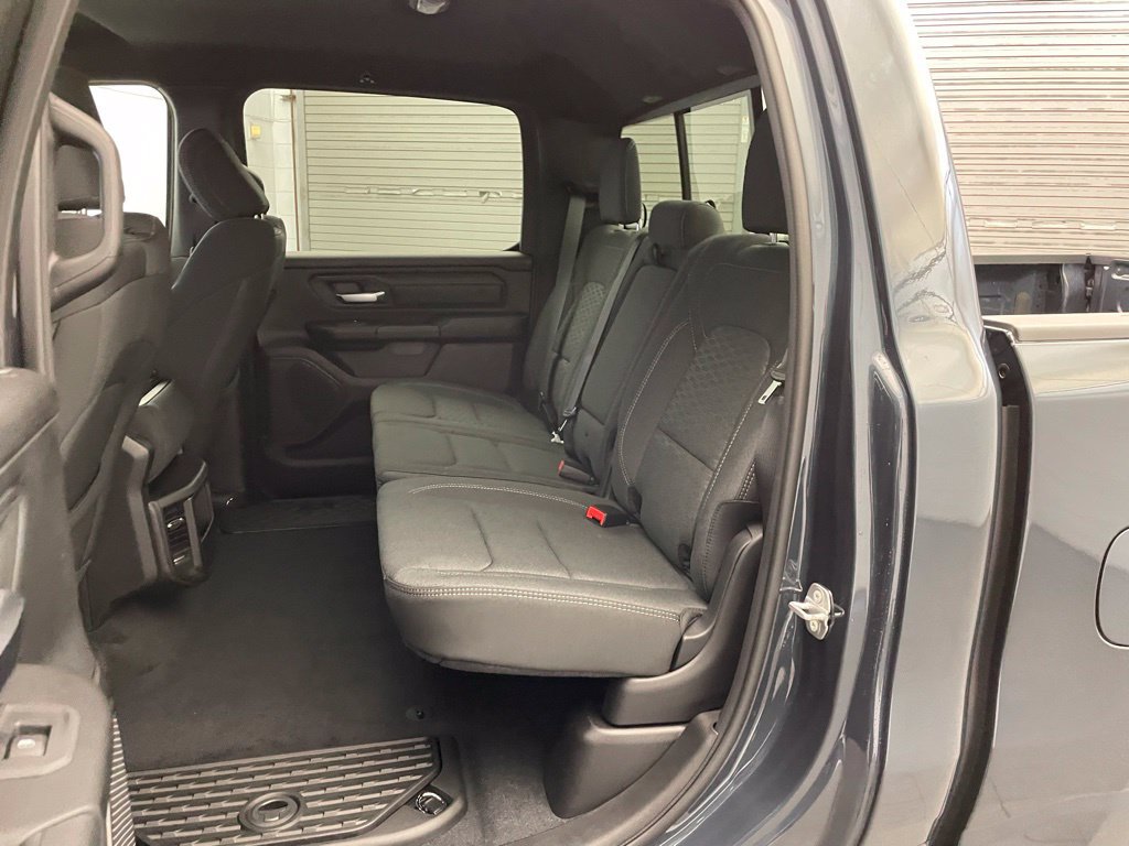 New 2026 RAM 1500 Express AWD/4WD image 17