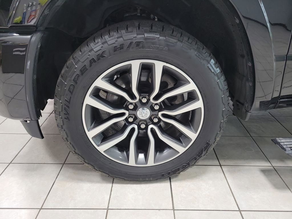 Used 2025 RAM 1500 Limited AWD/4WD image 56