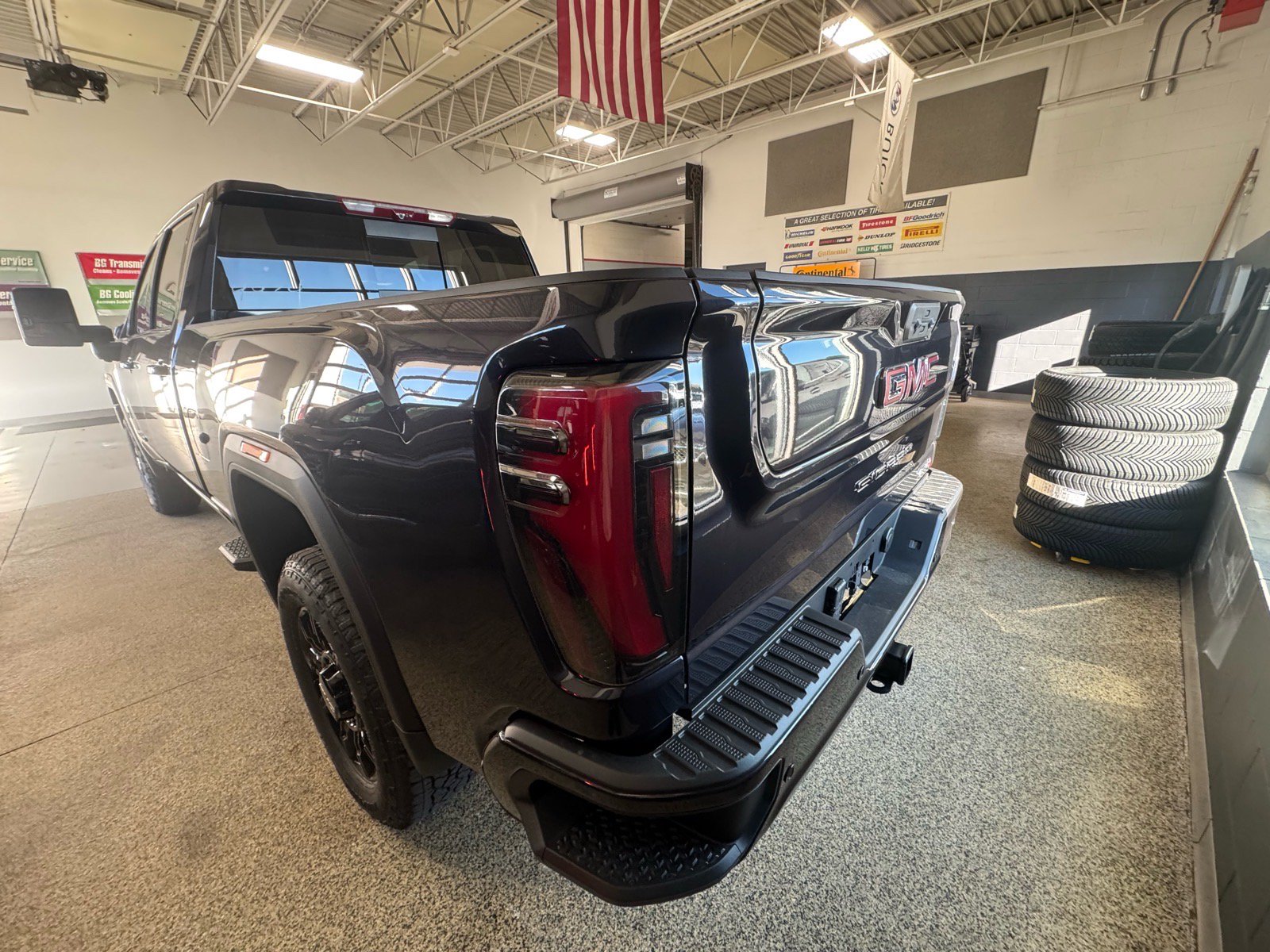 New 2026 GMC Sierra 2500 AT4 w/ AT4 Premium Plus Package AWD/4WD image 7