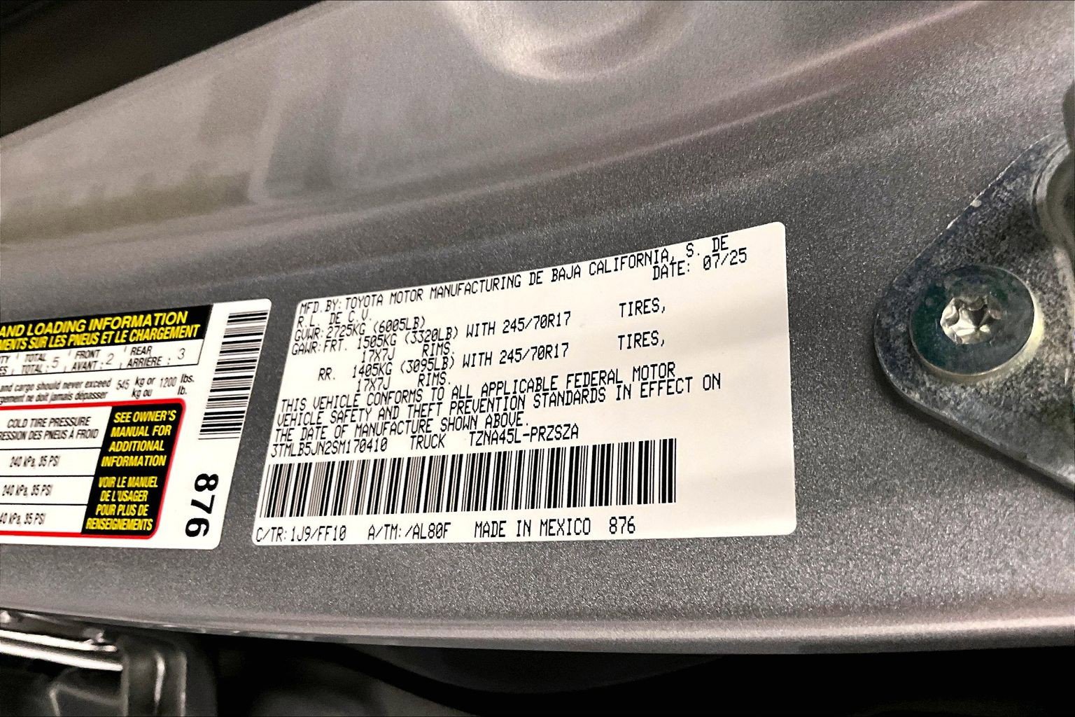 Used 2025 Toyota Tacoma SR5 AWD/4WD image 40