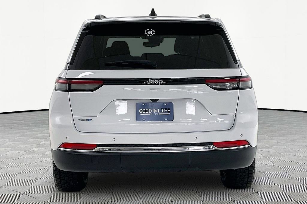 Used 2023 Jeep Grand Cherokee 4WD 4xe image 5