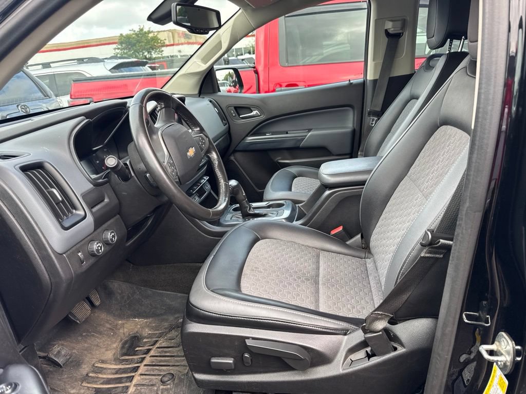 Used 2017 Chevrolet Colorado Z71 AWD/4WD image 5