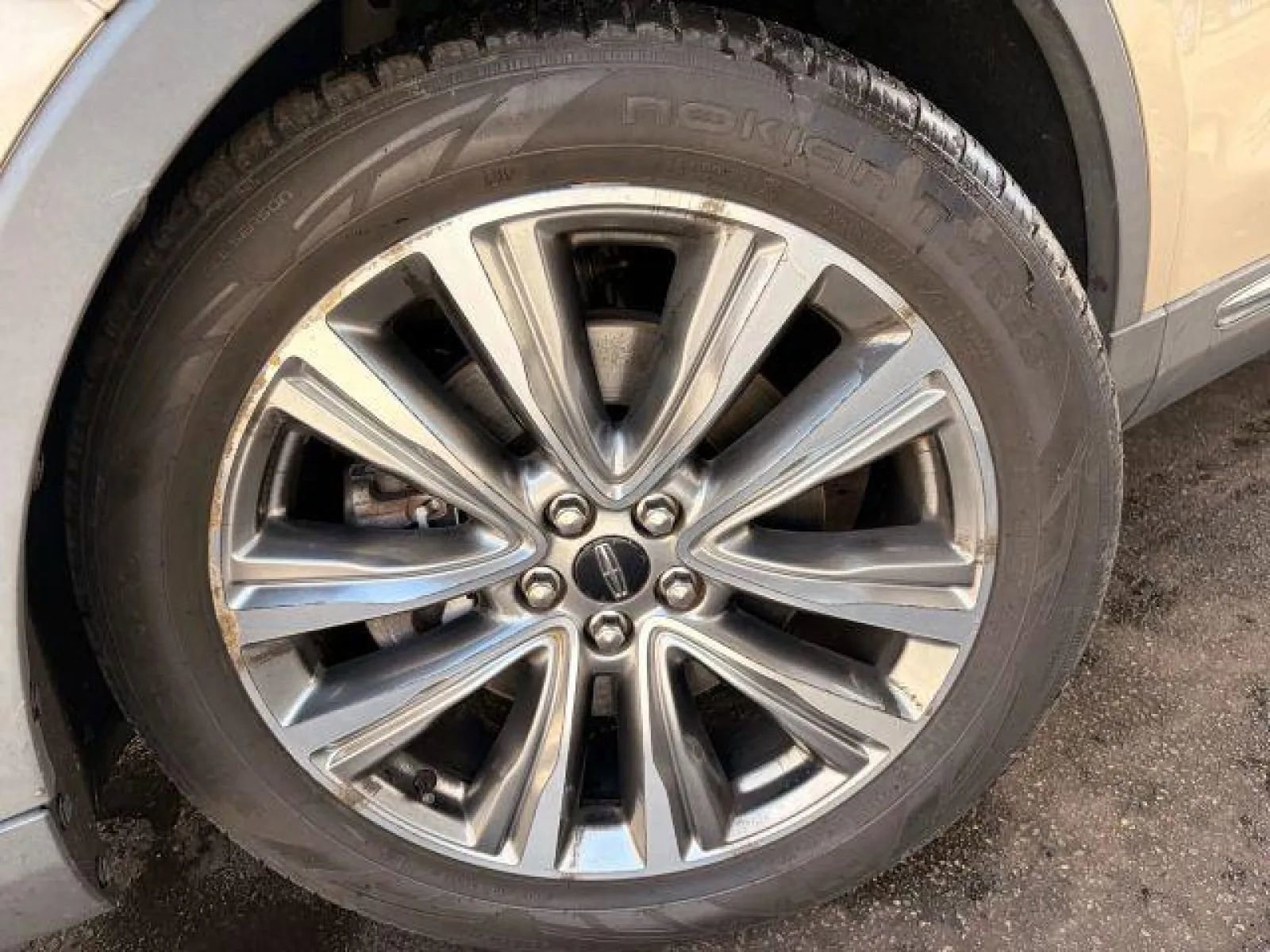 Used 2017 Lincoln MKX Reserve w/ Lincoln MKX Climate Package image 50