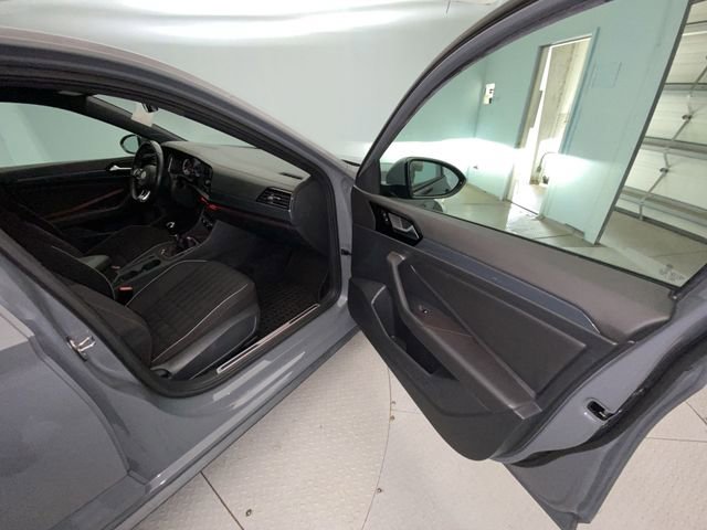 Used 2019 Volkswagen Jetta GLI image 23