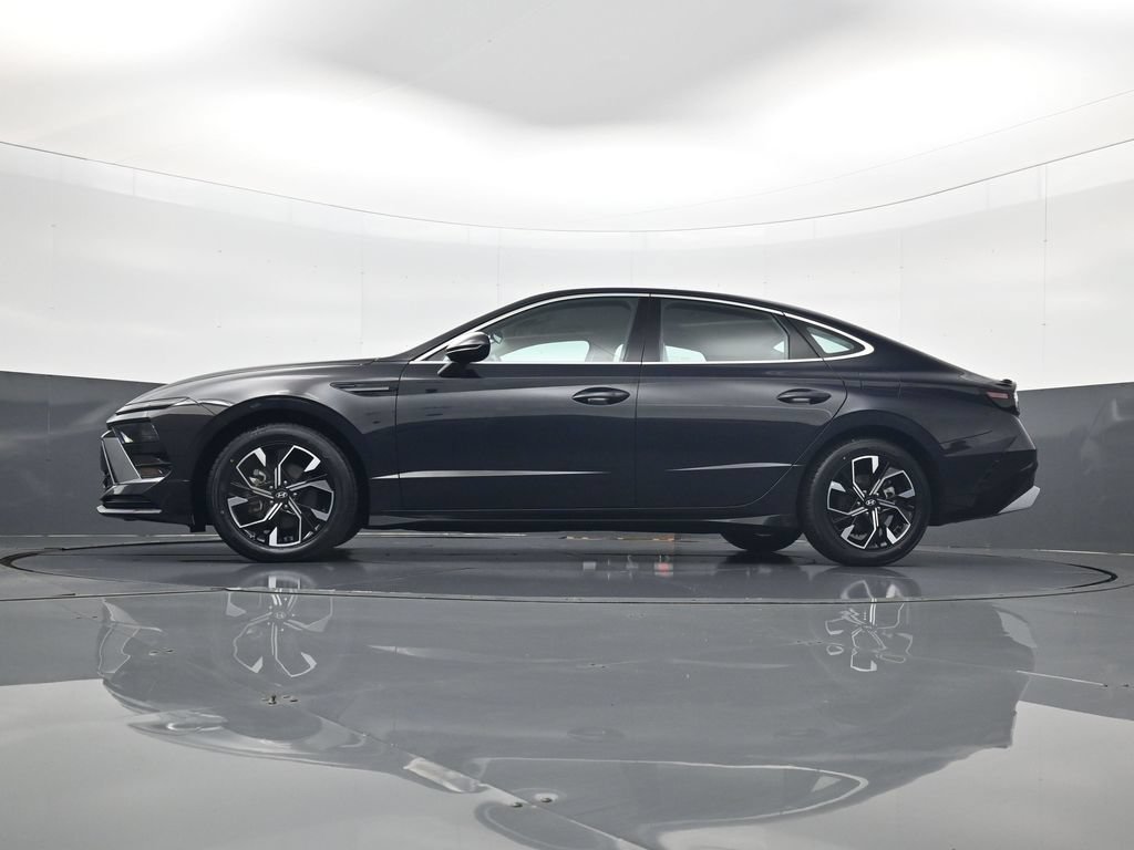 Certified 2024 Hyundai Sonata SEL FWD image 29