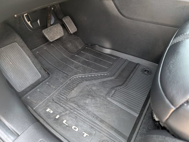 Used 2025 Honda Pilot EX-L image 39