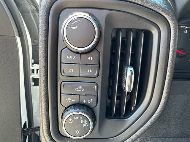 Used 2025 Chevrolet Silverado 1500 Custom Trail Boss AWD/4WD image 31