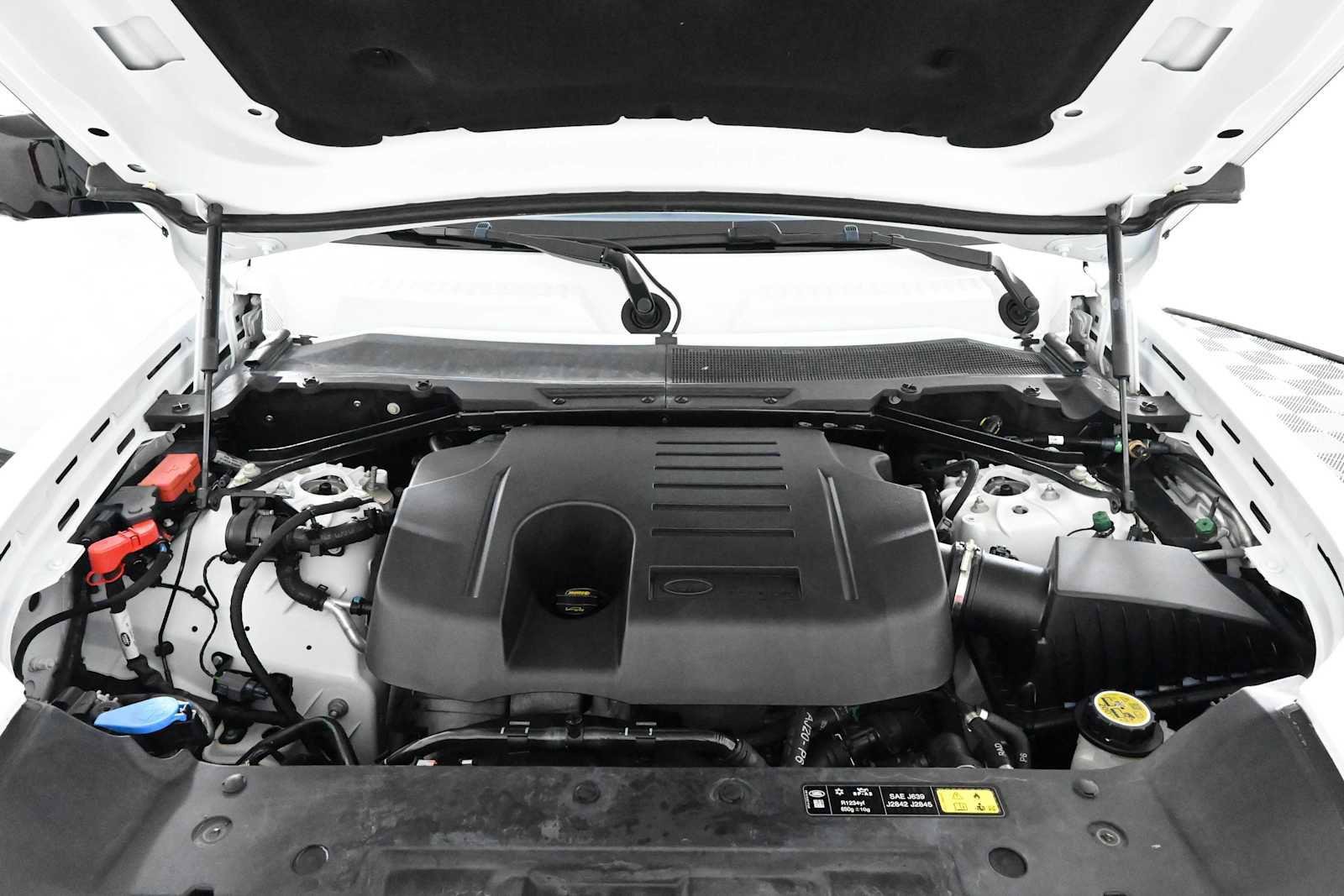 Used 2022 Land Rover Defender 110 X-Dynamic SE AWD/4WD image 31